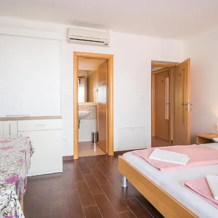 Apartment Rajko Krk Town