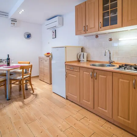 Rajko Apartment *